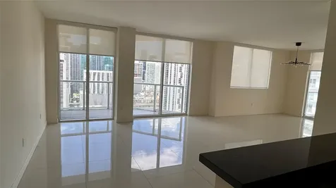 253 NE 2nd Street Miami FL 33132