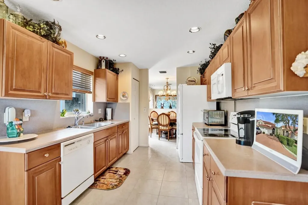 12434 Crystal Pointe Drive Boynton Beach FL 33437