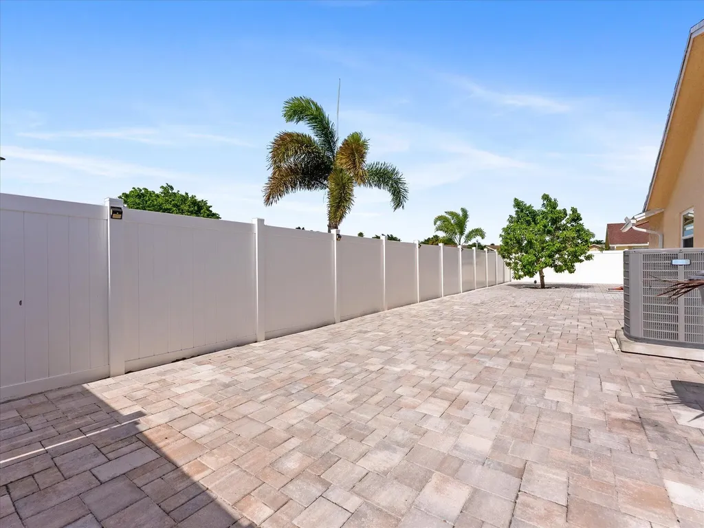 23040 SW 54th Avenue Boca Raton FL 33433