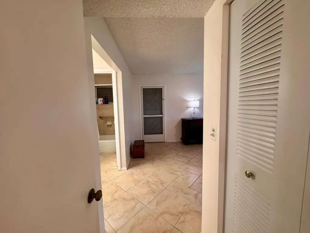 1252 W Club Drive Drive W Delray Beach FL 33445