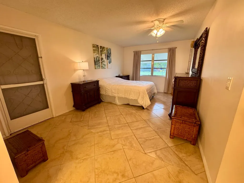 1252 W Club Drive Drive W Delray Beach FL 33445