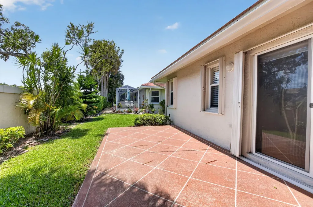5582 Royal Lake Circle Boynton Beach FL 33437