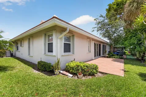 5582 Royal Lake Circle Boynton Beach FL 33437