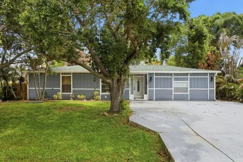 325 NW Dearman Street Port St Lucie FL 34983