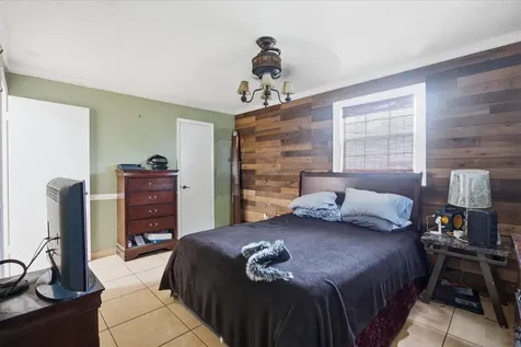 325 NW Dearman Street Port St Lucie FL 34983