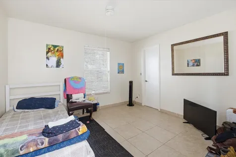 325 NW Dearman Street Port St Lucie FL 34983