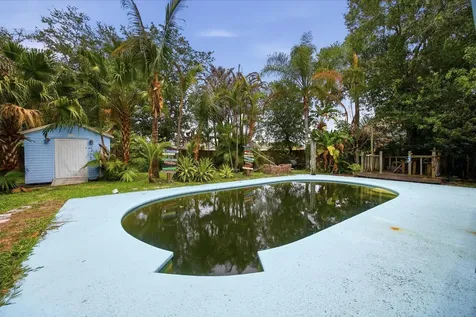 325 NW Dearman Street Port St Lucie FL 34983