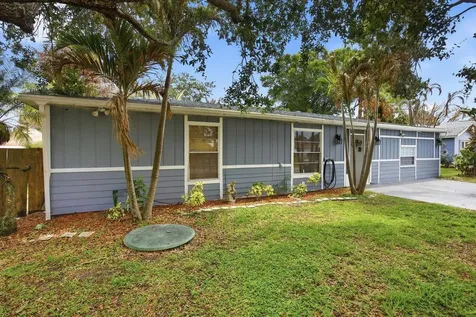 325 NW Dearman Street Port St Lucie FL 34983