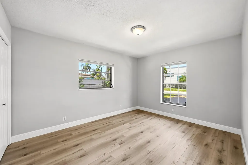 8 NE 9th Avenue Deerfield Beach FL 33441