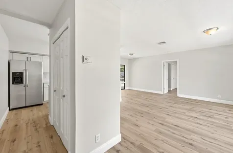 8 NE 9th Avenue Deerfield Beach FL 33441
