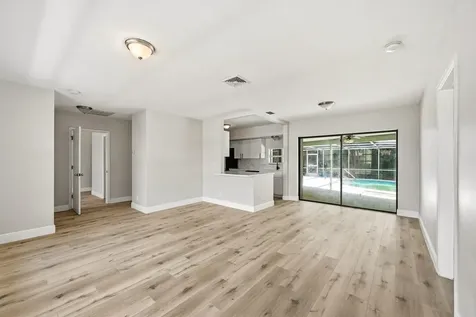8 NE 9th Avenue Deerfield Beach FL 33441