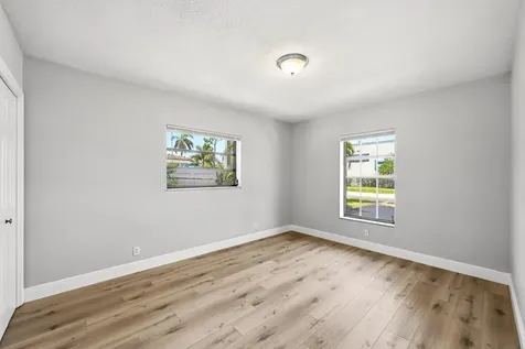 8 NE 9th Avenue Deerfield Beach FL 33441