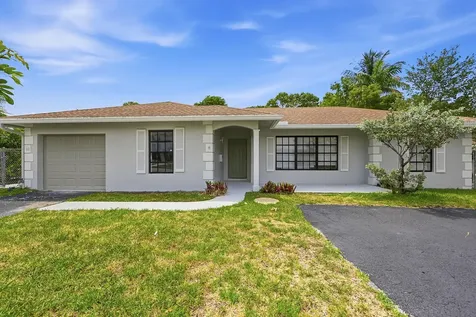 8 NE 9th Avenue Deerfield Beach FL 33441