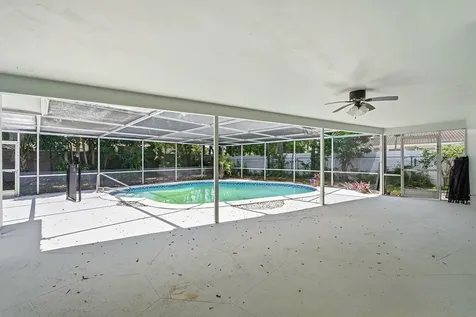 8 NE 9th Avenue Deerfield Beach FL 33441