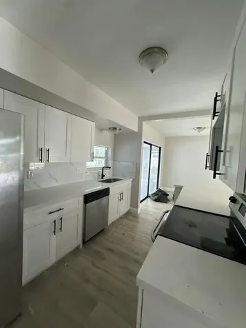 8 NE 9th Avenue Deerfield Beach FL 33441
