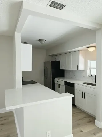 8 NE 9th Avenue Deerfield Beach FL 33441