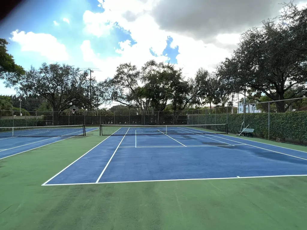 4075 N Palm Forest Drive Drive N Delray Beach FL 33445