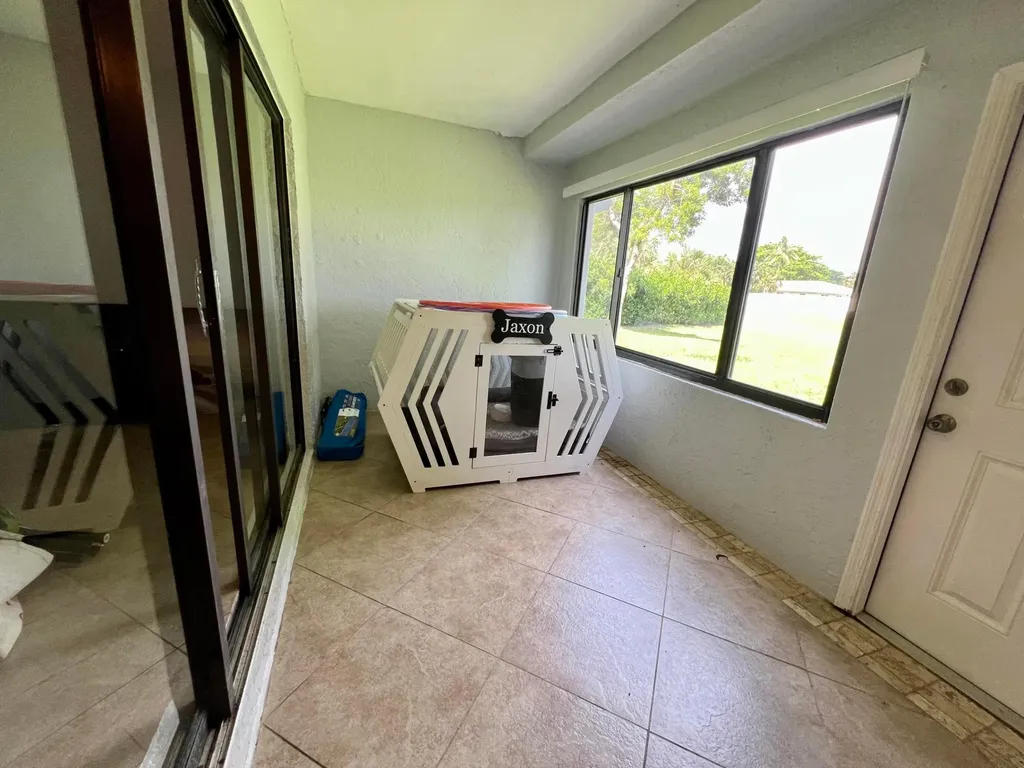 4075 N Palm Forest Drive Drive N Delray Beach FL 33445