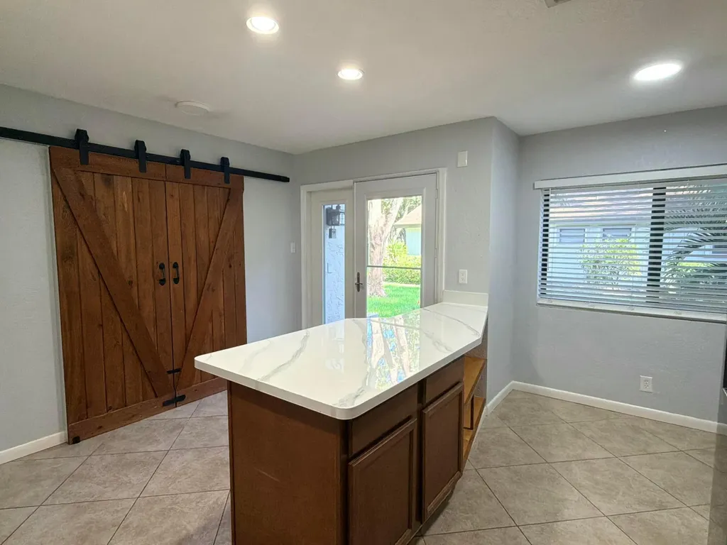 4075 N Palm Forest Drive Drive N Delray Beach FL 33445