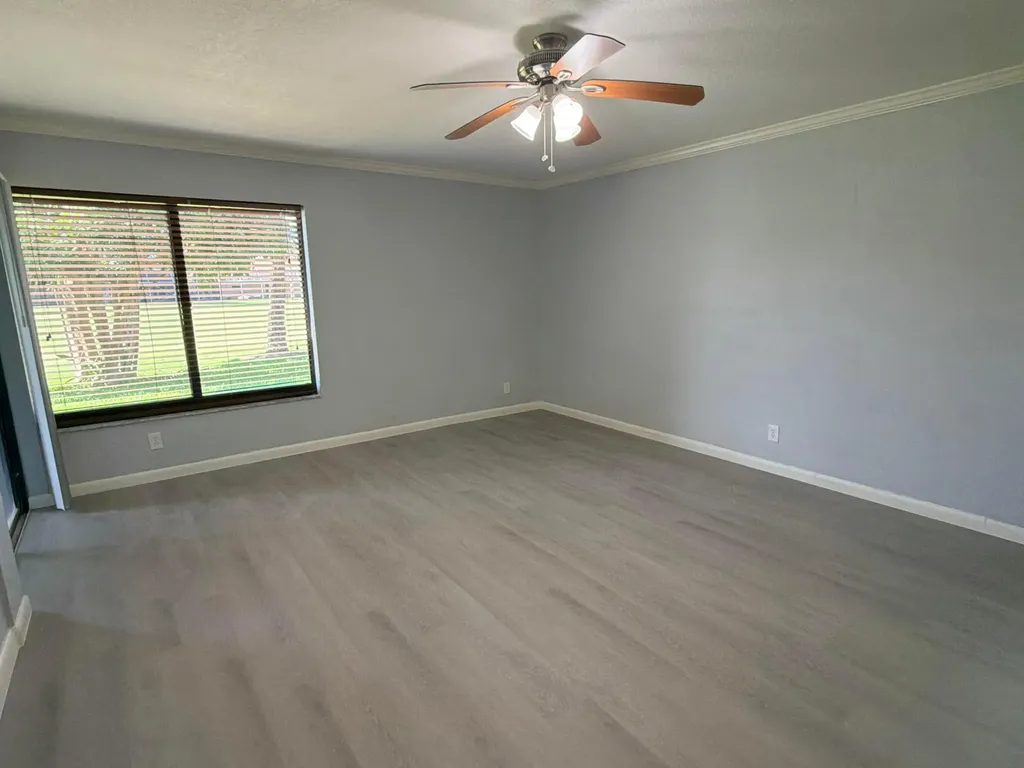 4075 N Palm Forest Drive Drive N Delray Beach FL 33445