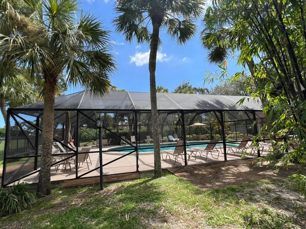 4075 N Palm Forest Drive Drive N Delray Beach FL 33445