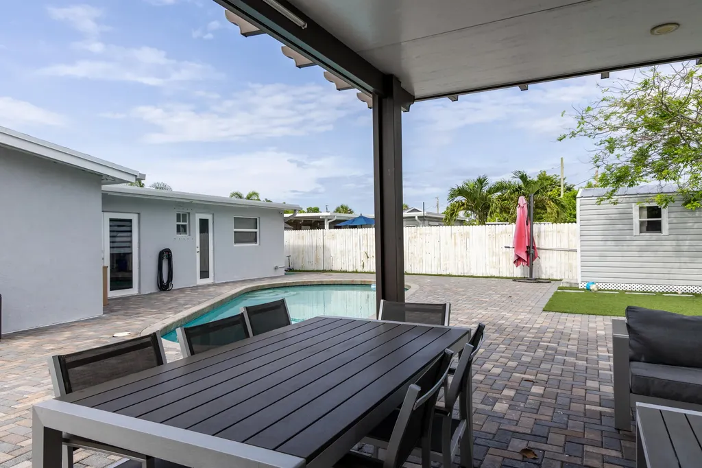 5668 Albert Road West Palm Beach FL 33415