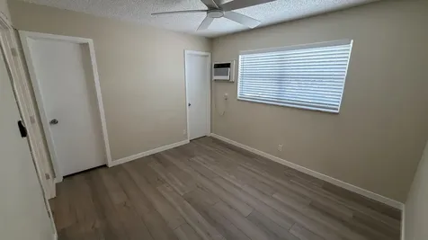 5168 NE 6th Avenue Oakland Park FL 33334