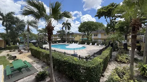 5168 NE 6th Avenue Oakland Park FL 33334