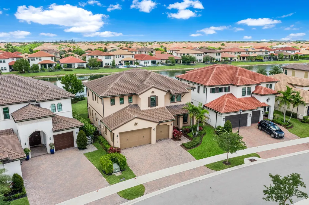 12195 Lake Trail Lane Parkland FL 33076