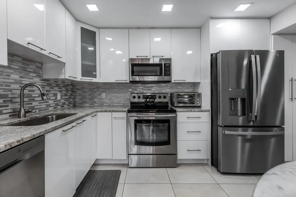 7509 Glendevon Lane Delray Beach FL 33446