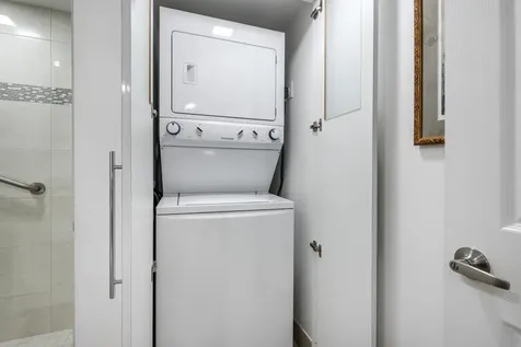 7509 Glendevon Lane Delray Beach FL 33446