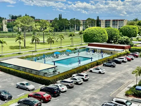 3661 Via Poinciana Greenacres FL 33467