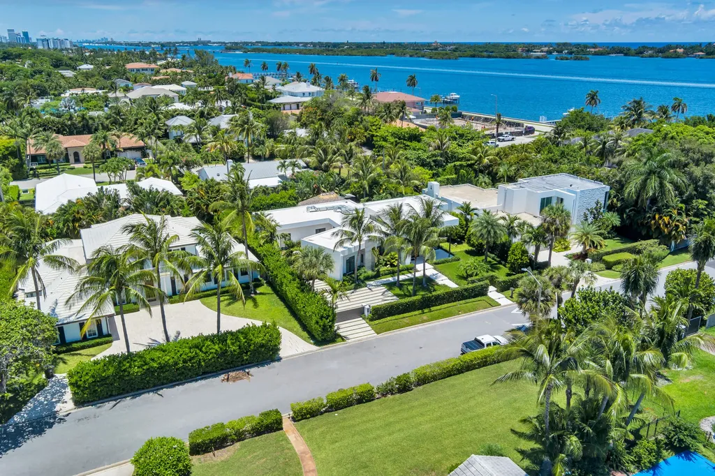 135 Churchill Road West Palm Beach FL 33405