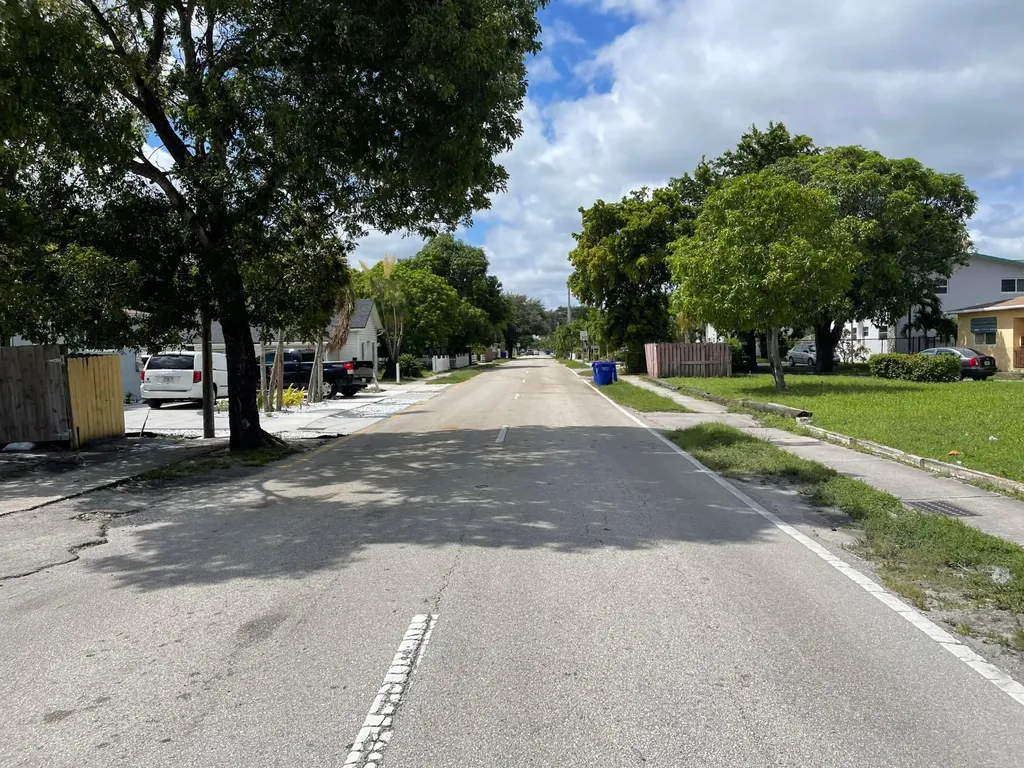 2243 Polk Street Hollywood FL 33020