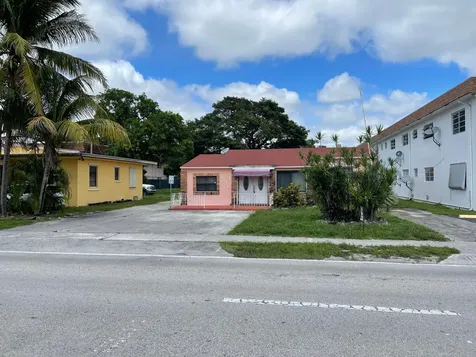 2243 Polk Street Hollywood FL 33020