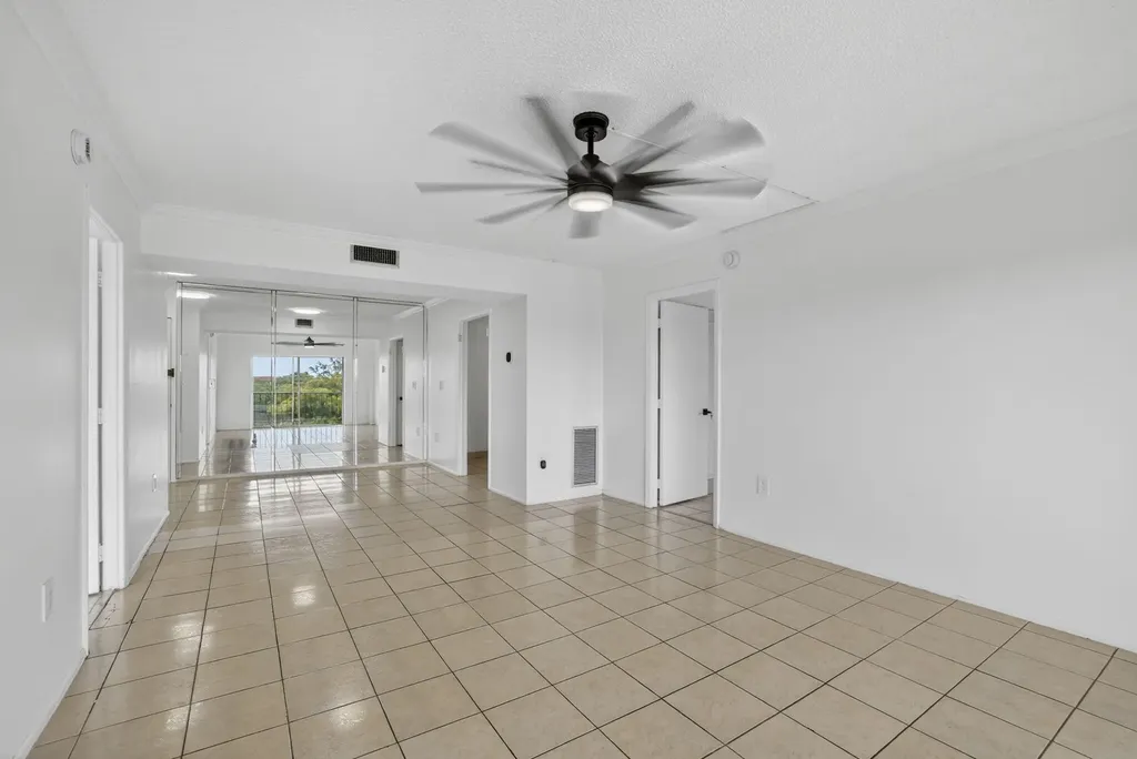 4174 Inverrary Drive Lauderhill FL 33319