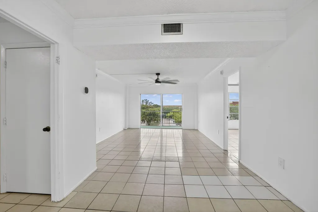 4174 Inverrary Drive Lauderhill FL 33319