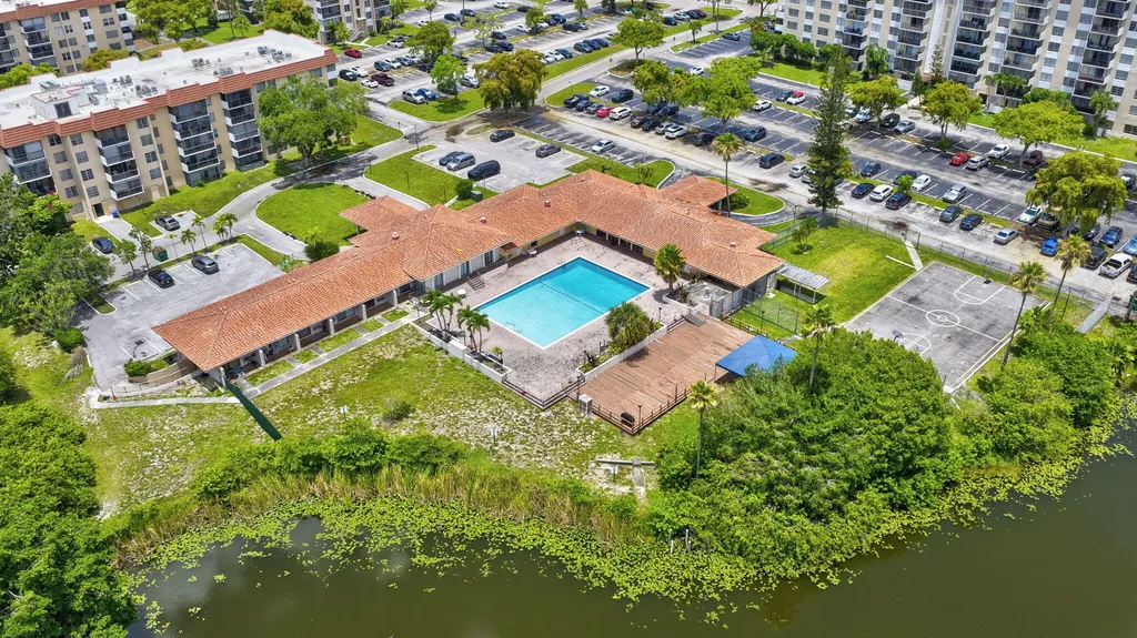 4174 Inverrary Drive Lauderhill FL 33319