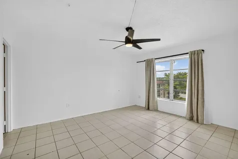 4174 Inverrary Drive Lauderhill FL 33319