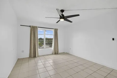 4174 Inverrary Drive Lauderhill FL 33319