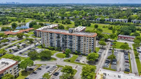 4174 Inverrary Drive Lauderhill FL 33319