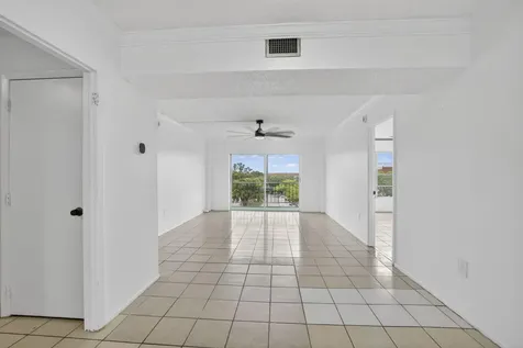 4174 Inverrary Drive Lauderhill FL 33319