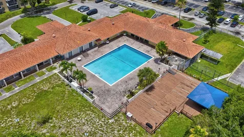 4174 Inverrary Drive Lauderhill FL 33319