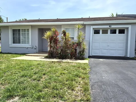 5510 S Lakewood Circle Circle S Margate FL 33063