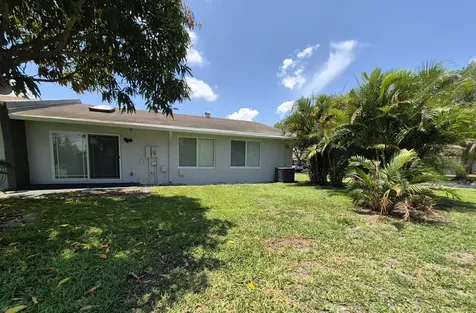 5510 S Lakewood Circle Circle S Margate FL 33063