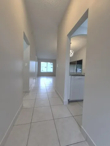 5510 S Lakewood Circle Circle S Margate FL 33063