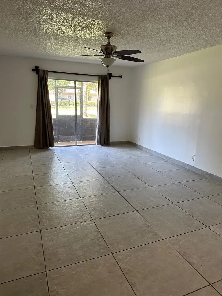 4117 NW 88th Avenue Coral Springs FL 33065