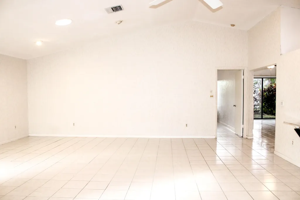 2583 NW 13th Street Delray Beach FL 33445