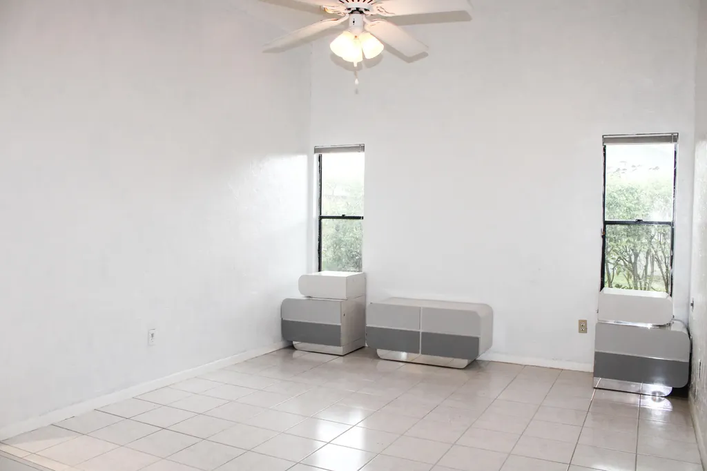 2583 NW 13th Street Delray Beach FL 33445