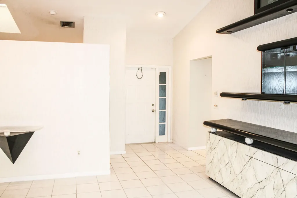 2583 NW 13th Street Delray Beach FL 33445
